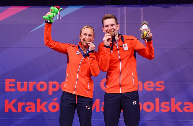 Podium Selena Robin